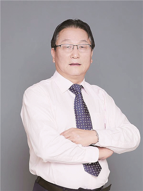 复旦大学文物与博物馆学系主任,教授 陆建松